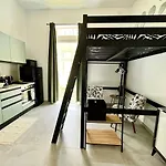 Appartement 4 *